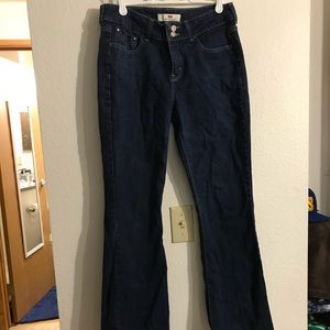Dark wash Levi slender bootcut jeans